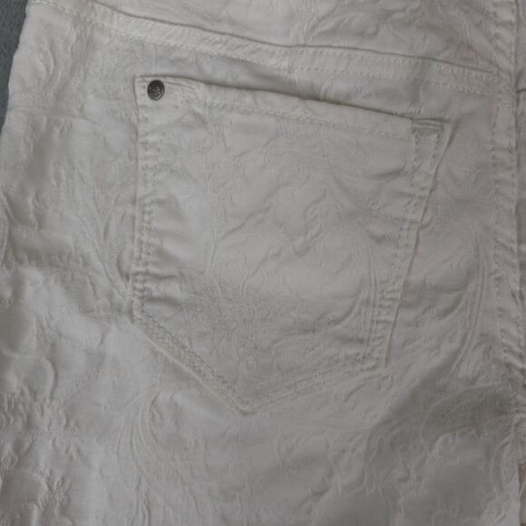 SimplyVera Vera Wang White Bermuda Shorts Womens 0 Textured Embossed Fabric - Picture 7 of 14